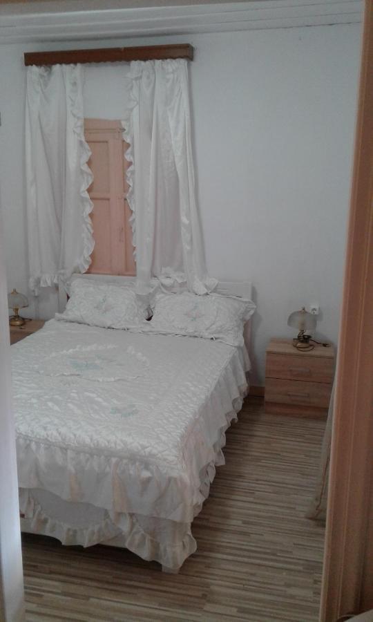 Villa Angela, Traditional Villa In The Village Agios Ioannis Peristerion Exteriör bild