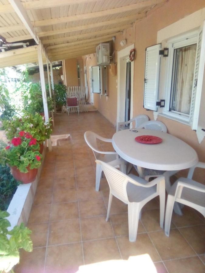 Villa Angela, Traditional Villa In The Village Agios Ioannis Peristerion Exteriör bild