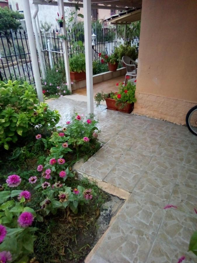 Villa Angela, Traditional Villa In The Village Agios Ioannis Peristerion Exteriör bild