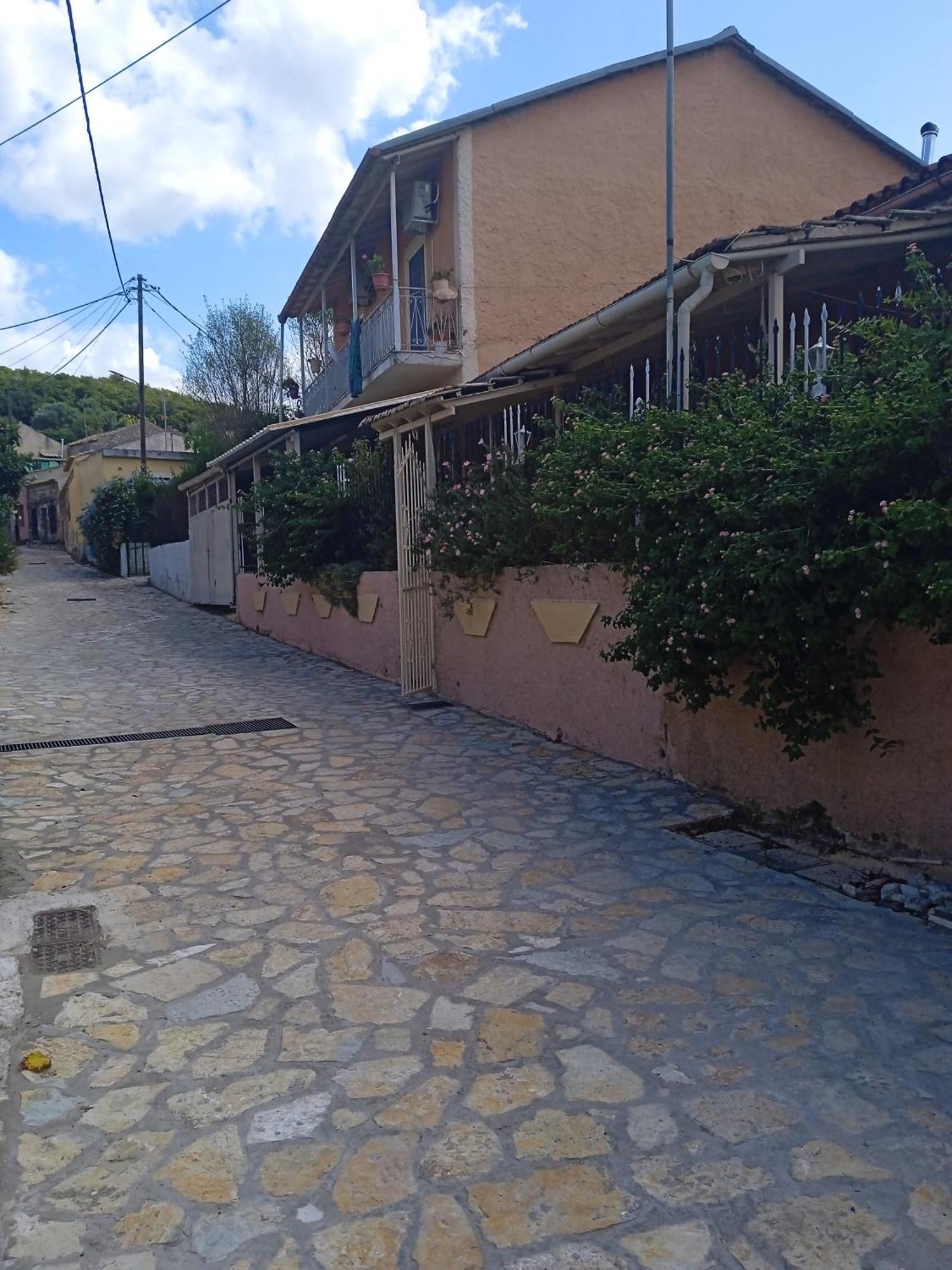 Villa Angela, Traditional Villa In The Village Agios Ioannis Peristerion Exteriör bild
