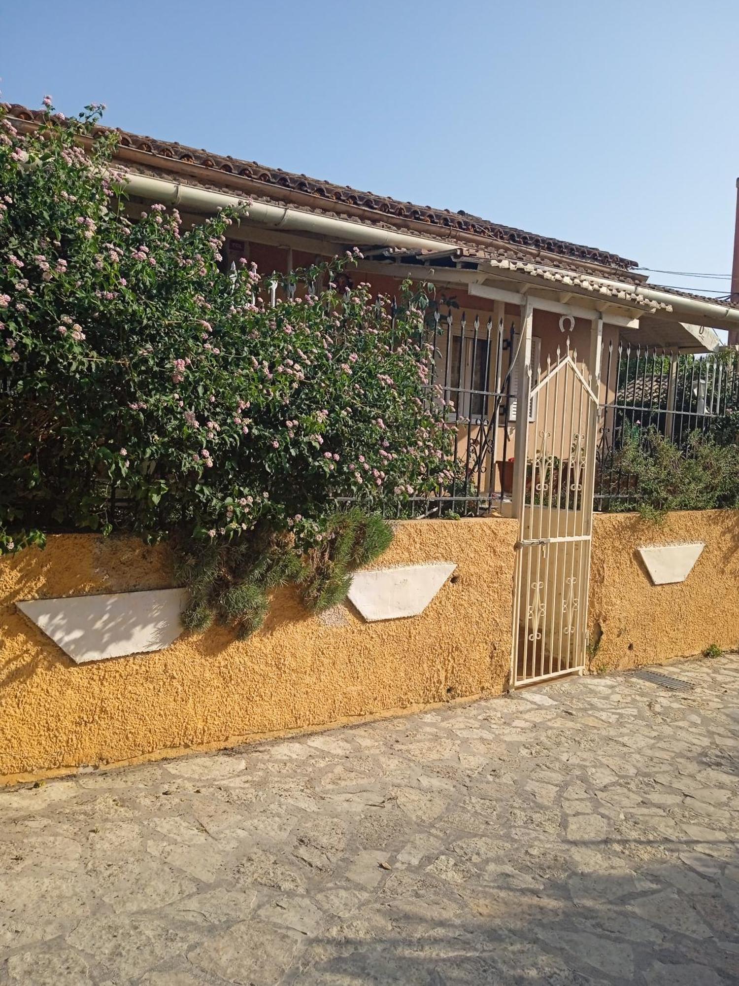 Villa Angela, Traditional Villa In The Village Agios Ioannis Peristerion Exteriör bild